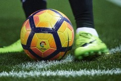 巴德吉首秀：巴塞罗那新星瓦伦西亚对决惊艳亮相